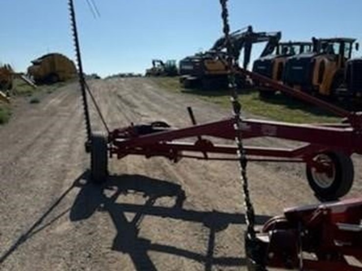 2020-case-ih-1100-image-4