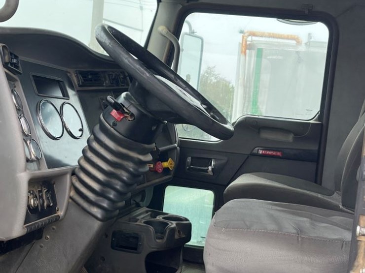 kenworth-t370-image-7