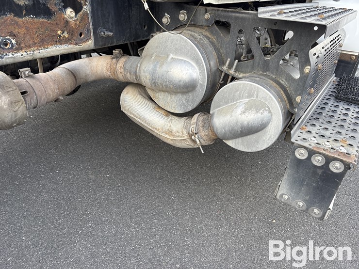 ford-f750-xlt-image-13