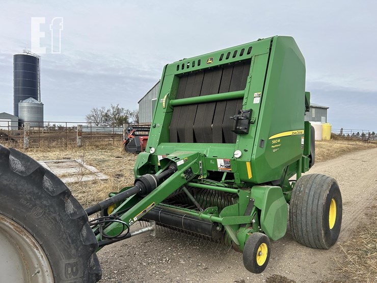 2018-john-deere-560m-image-1