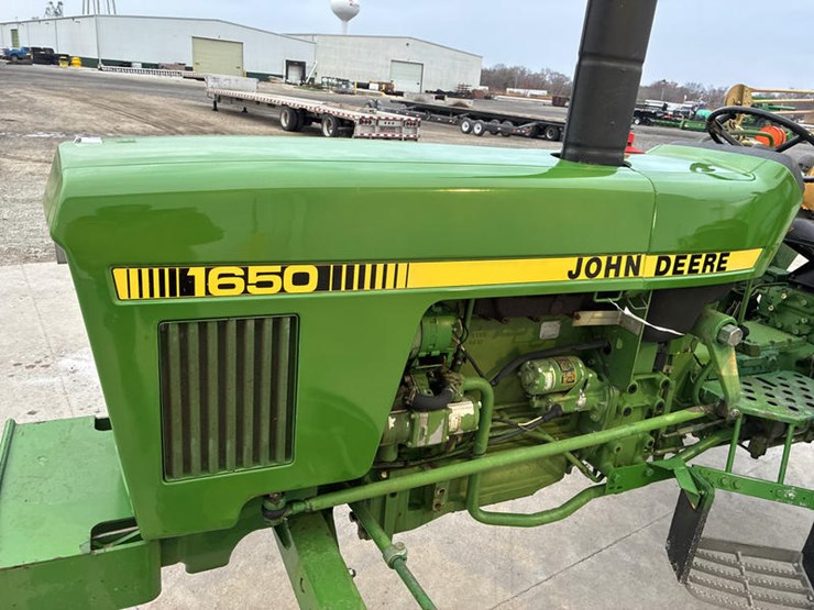 john-deere-1650-image-25