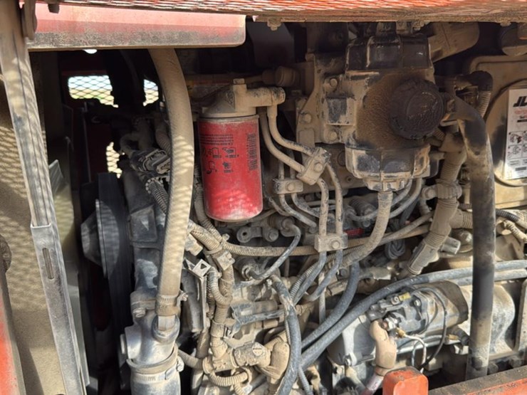 #107-•-2015-jlg-6042-telehandler-image-10