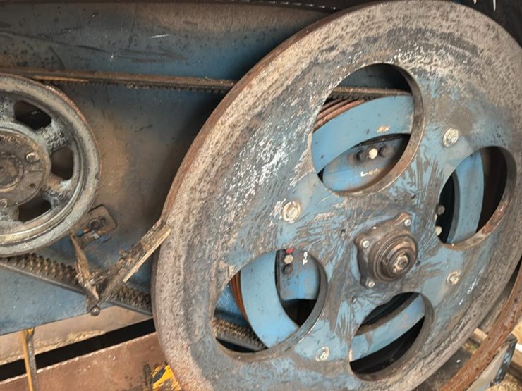 #166-•-2012-baker-dominator-stationary-bandmill-image-30