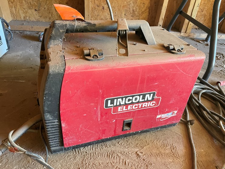 #3682-•-lincoln-electric-weld-pak125hd-with-helmet-image-5
