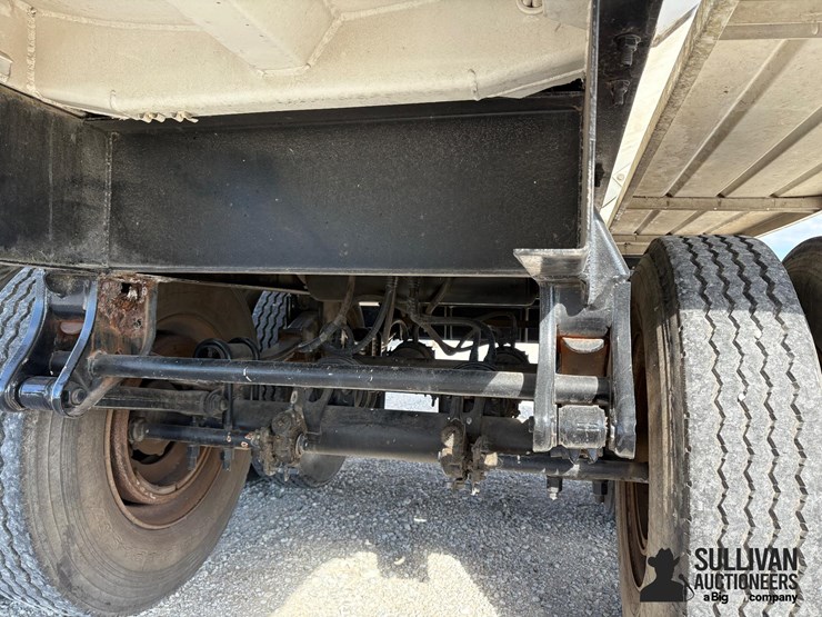 heil-trailer-image-16