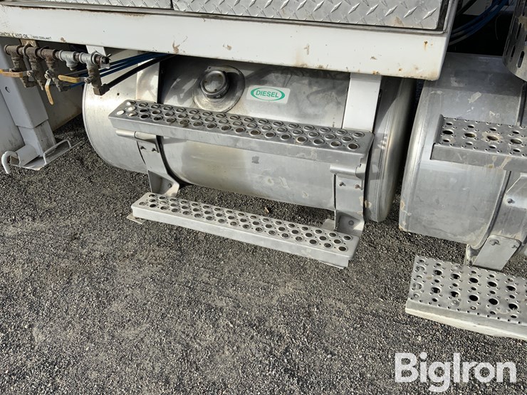 freightliner-coronado-132-image-20