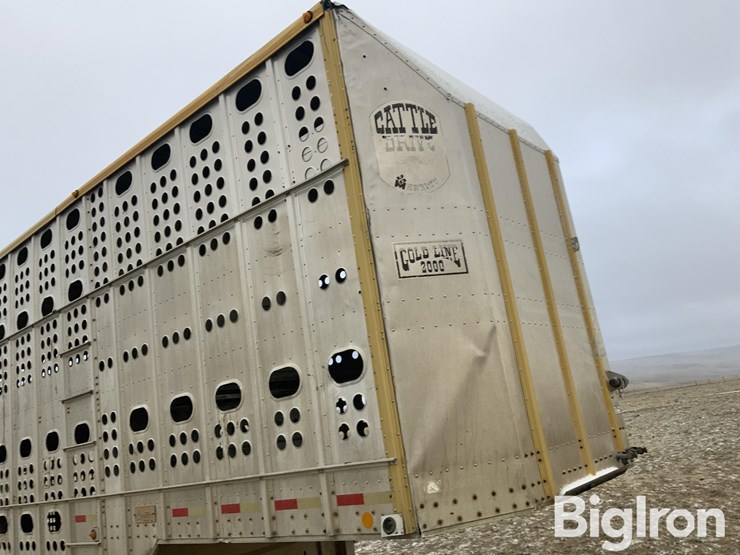 merritt-gold-line-image-13