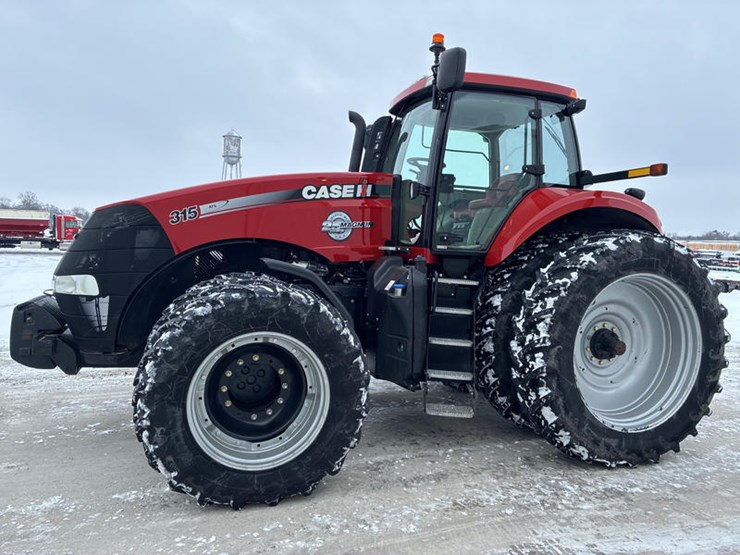 case-ih-magnum-315-image-11