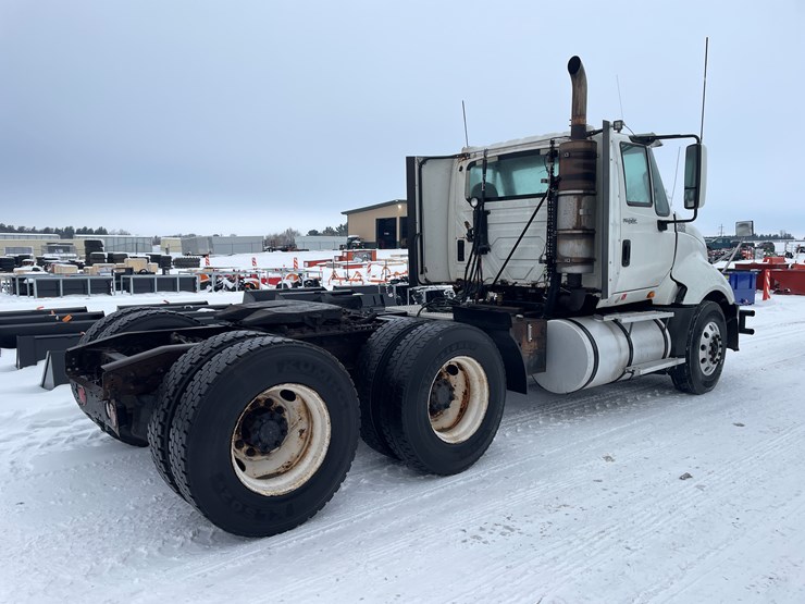 international-prostar-image-18