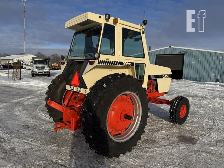 j-i-case-2290-image-4