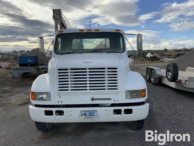 international-4900-image-2