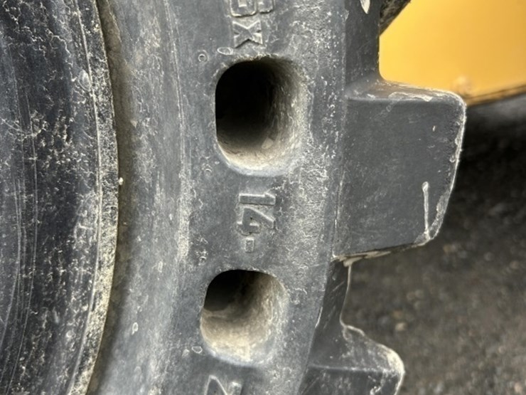 john-deere-332-image-20