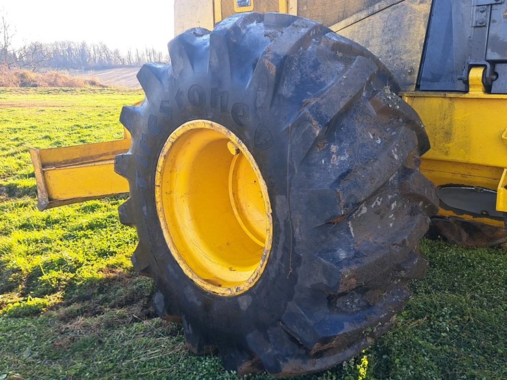 john-deere-748-image-31