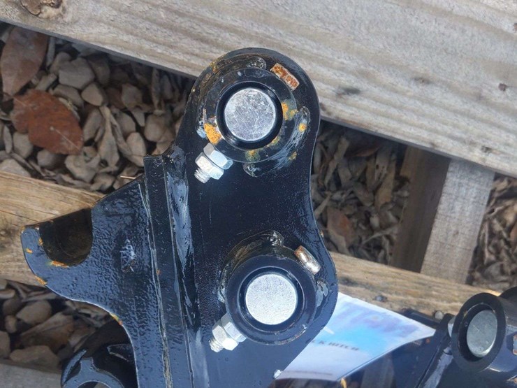 unused-tpm-mini-excavator-quick-hitch-image-2