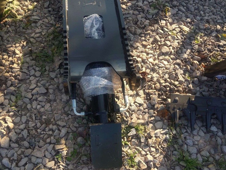 unused-5ton-hydraulic-thumb-clamp-model-#xj5t-image-1