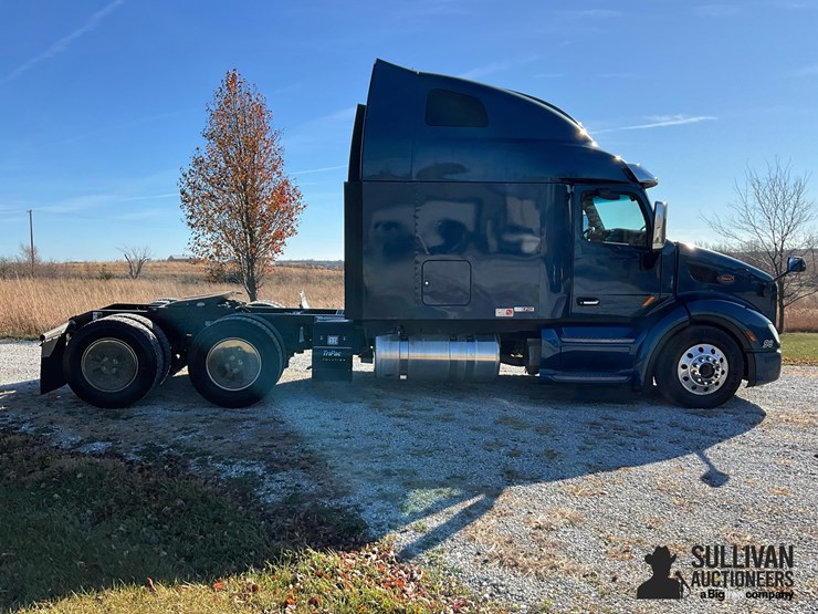 2020-peterbilt-579-image-4