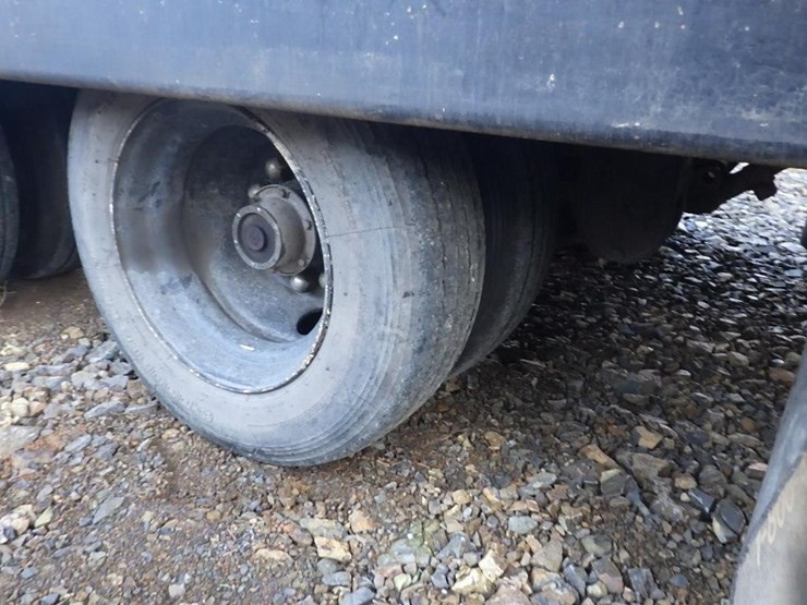 2000-trail-25'-t/a-equipment-trailer-image-15