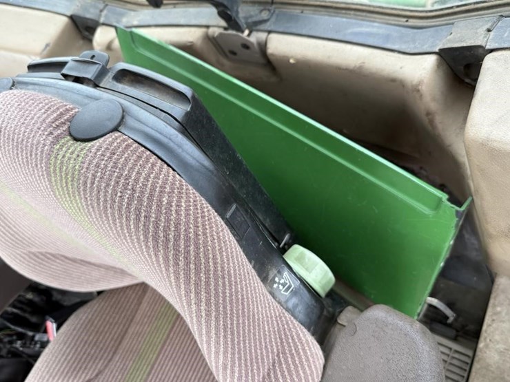 john-deere-6410-image-30