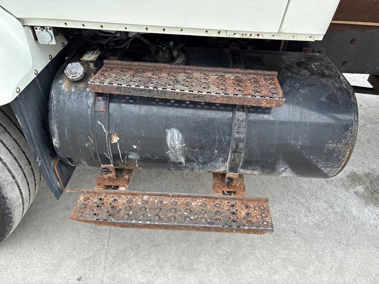 case-ih-7400-image-63