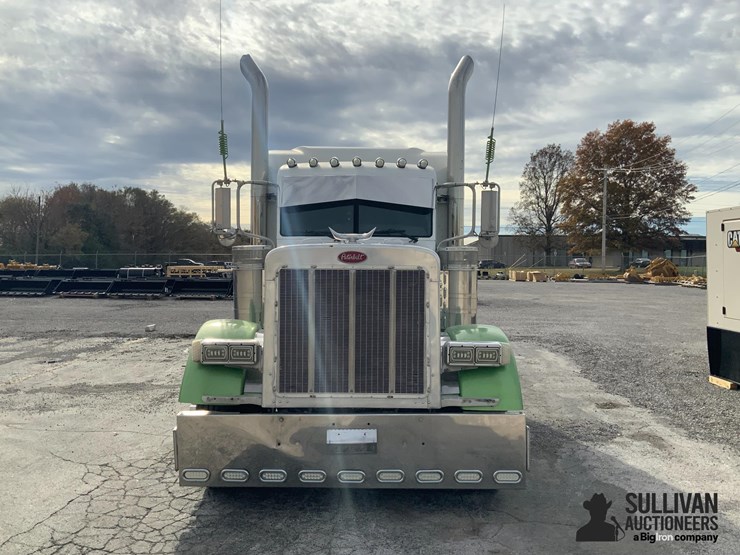 2006-peterbilt-379-image-2