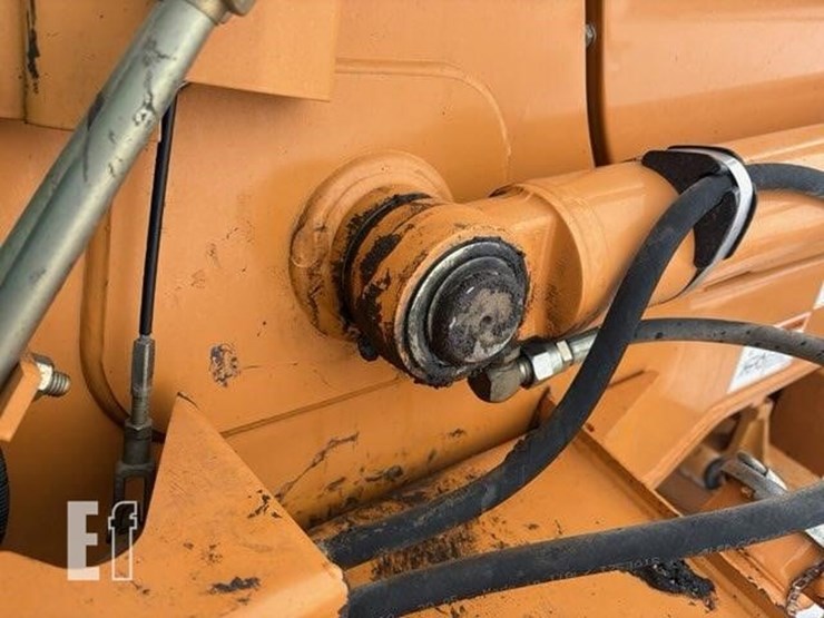 2006-case-580sm-image-28