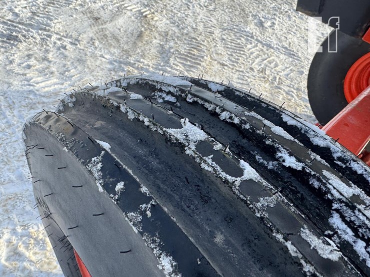 j-i-case-2290-image-16