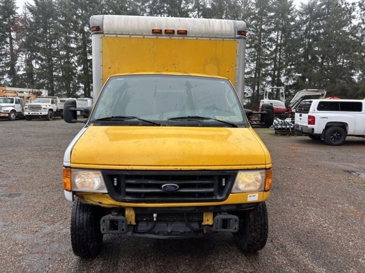 2006-ford-e350-image-8