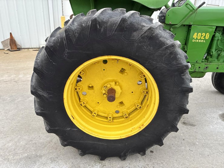 john-deere-4020-image-57