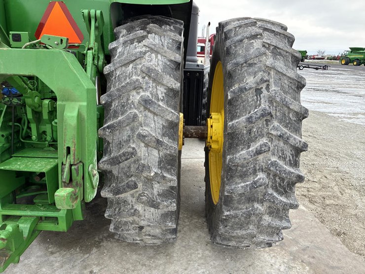 john-deere-8370r-image-55