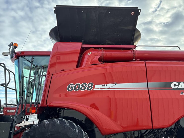 case-ih-6088-image-17