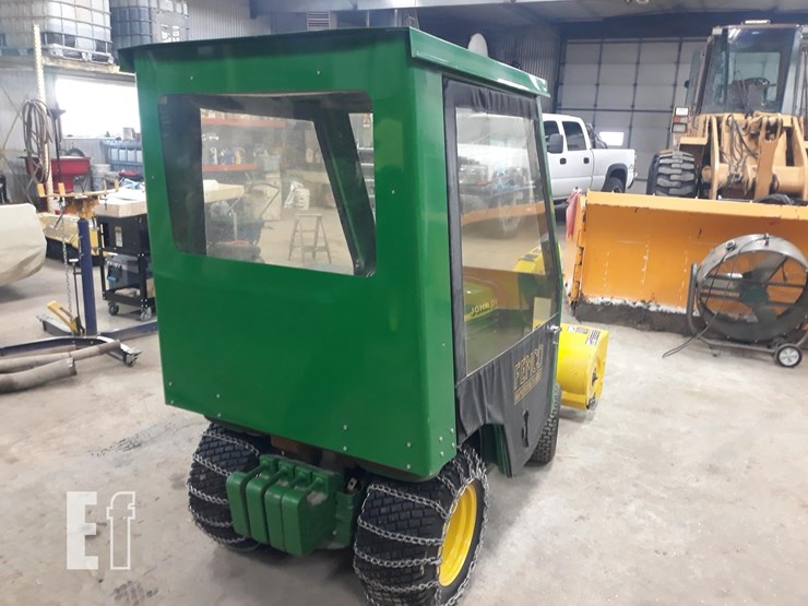 john-deere-235-image-5