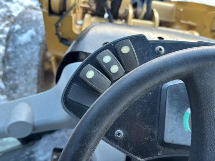 caterpillar-908h-image-38