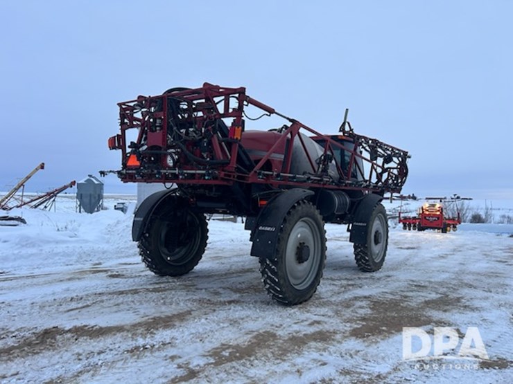 case-ih-patriot-3330-image-14