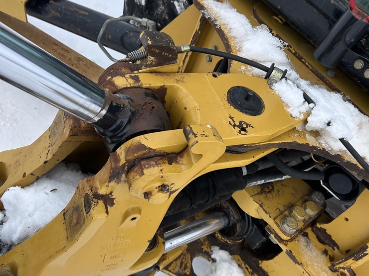 caterpillar-420e-image-95