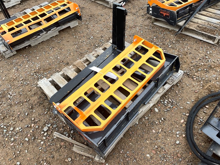 #2060-•-unused-2025-landhonor-pallet-fork-attachment-image-1