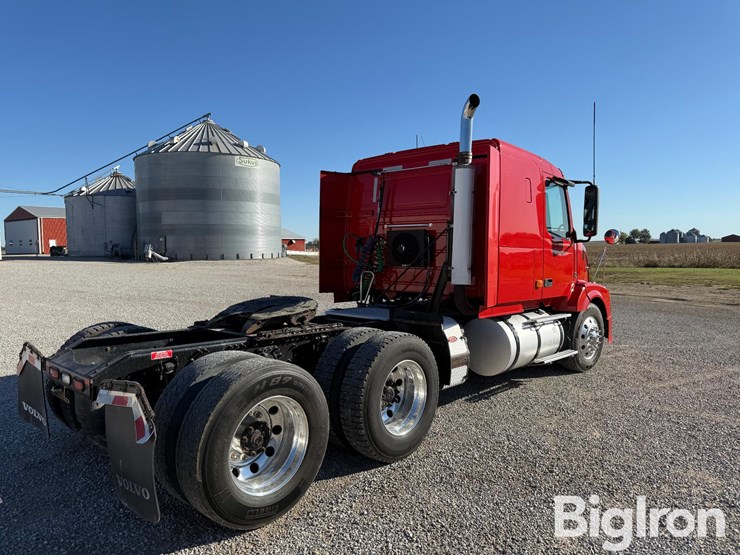 2007-volvo-vnl-t/a-sleeper-truck-tractor-image-5
