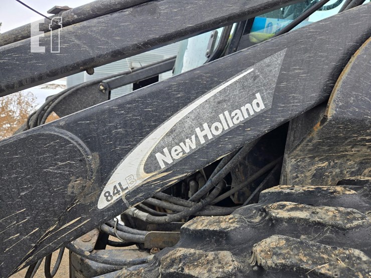 new-holland-tv145-image-24