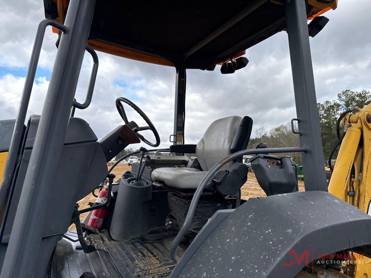 2005-deere-310sg-image-15