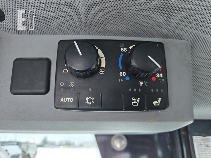 2020-deere-544l-image-18