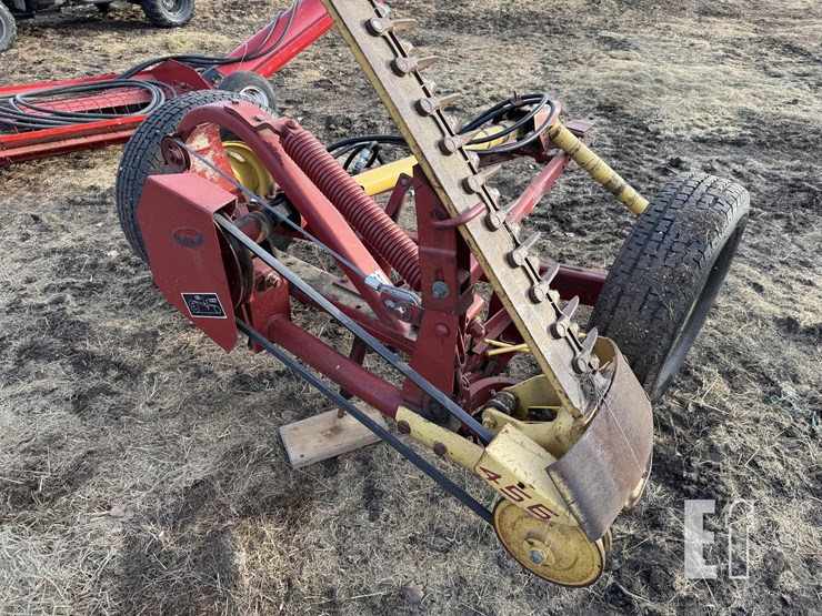 new-holland-456-image-6