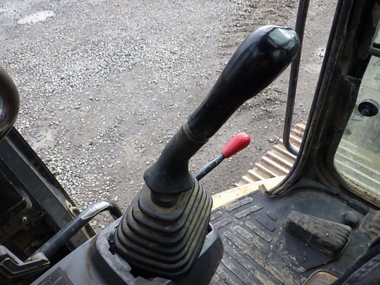 komatsu-pc138us-lc-2-image-25