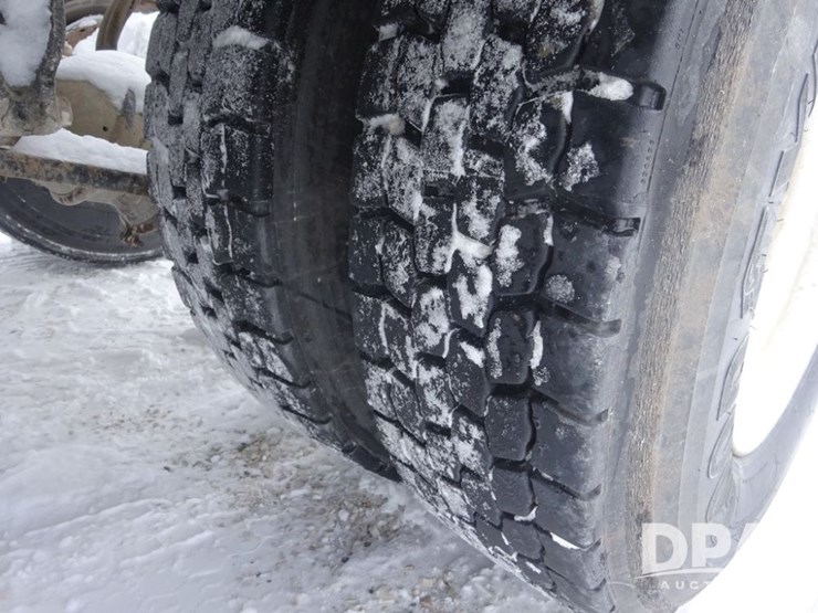 2007-freightliner-columbia-112-image-49