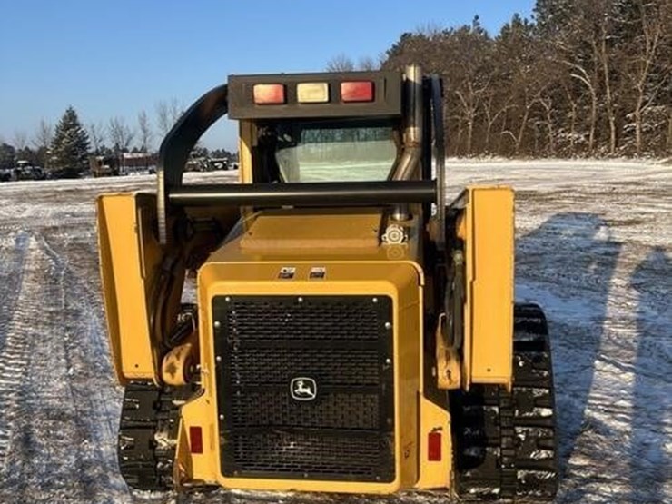 2010-deere-ct332-image-4