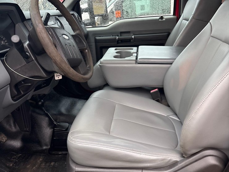 2012-ford-f550-image-13