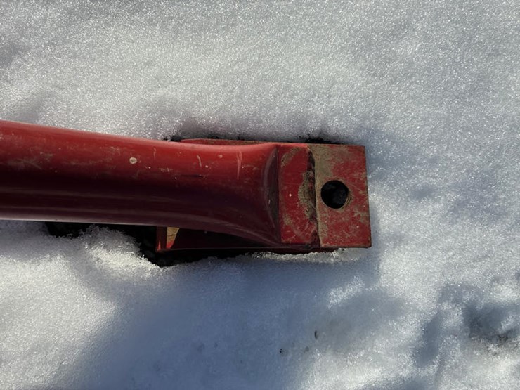 hutchinson-8x33-image-2