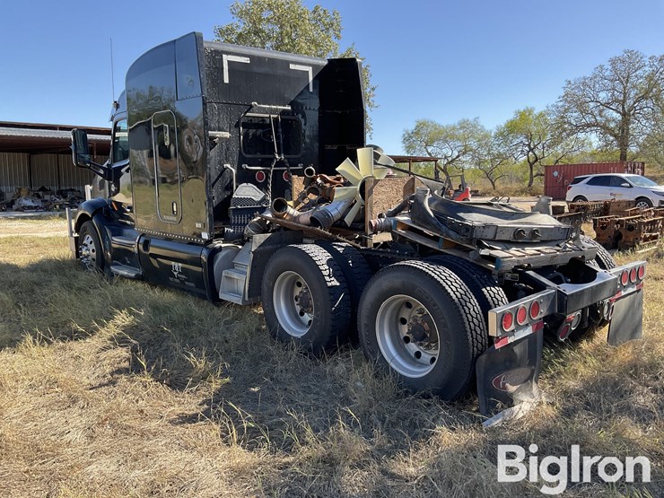 2014-peterbilt-579-image-7