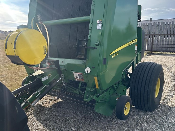 2018-john-deere-560m-image-2