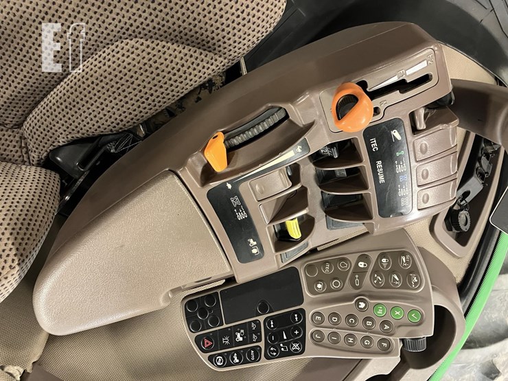 2010-john-deere-8295r-image-23