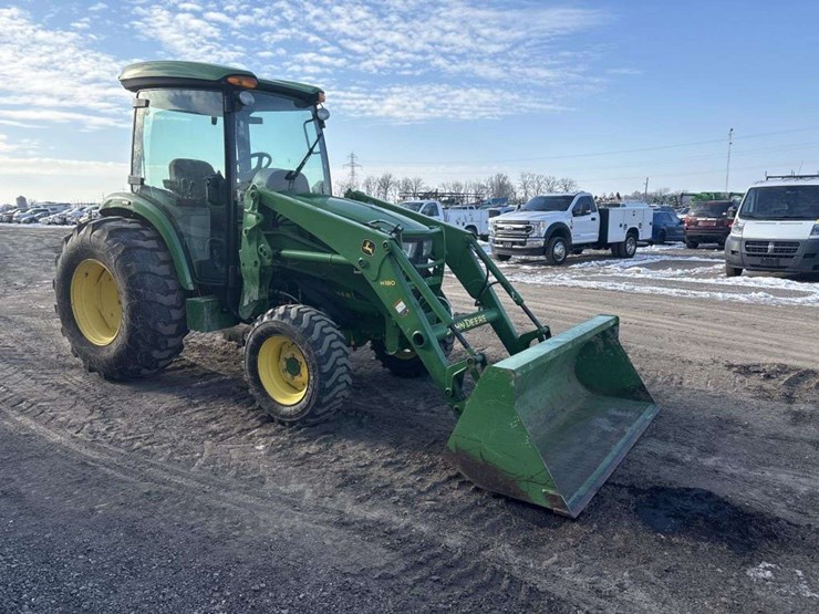 john-deere-4044r-loader-tractor-image-5