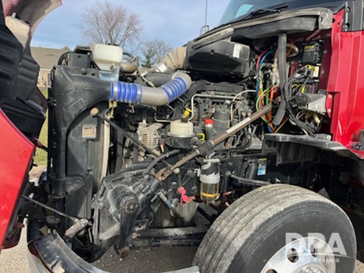 2018-kenworth-t680-image-8